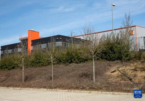 探访蔚来能源欧洲工厂 未来出行的绿色心脏，光影中的工业诗篇