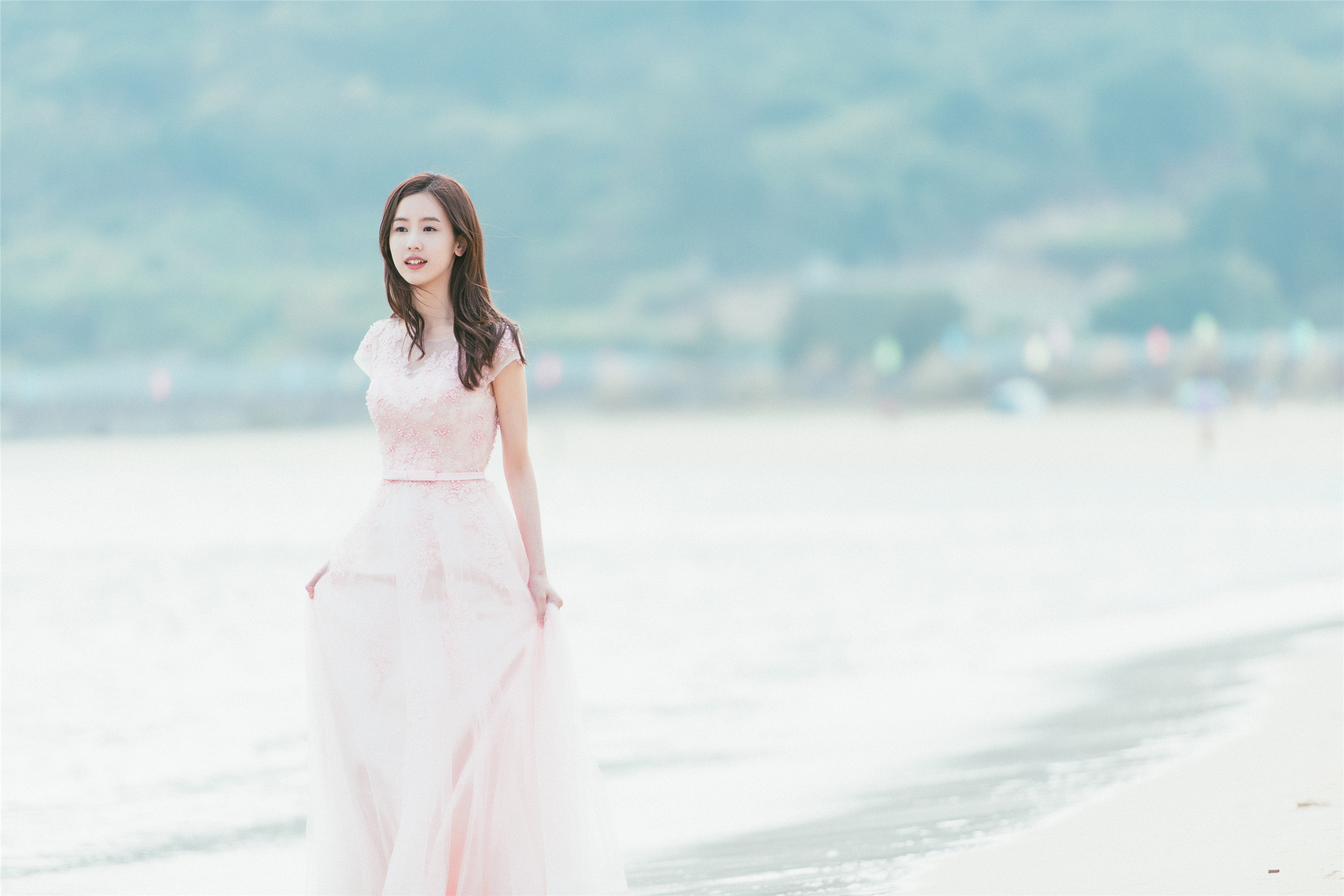 陈都灵婚纱美照惊艳曝光 夏日海风中的甜美定格